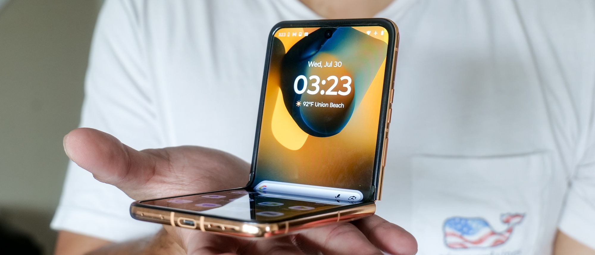 I've been testing the Motorola Razr Plus (2025) and I don't understand why it exists — here's why