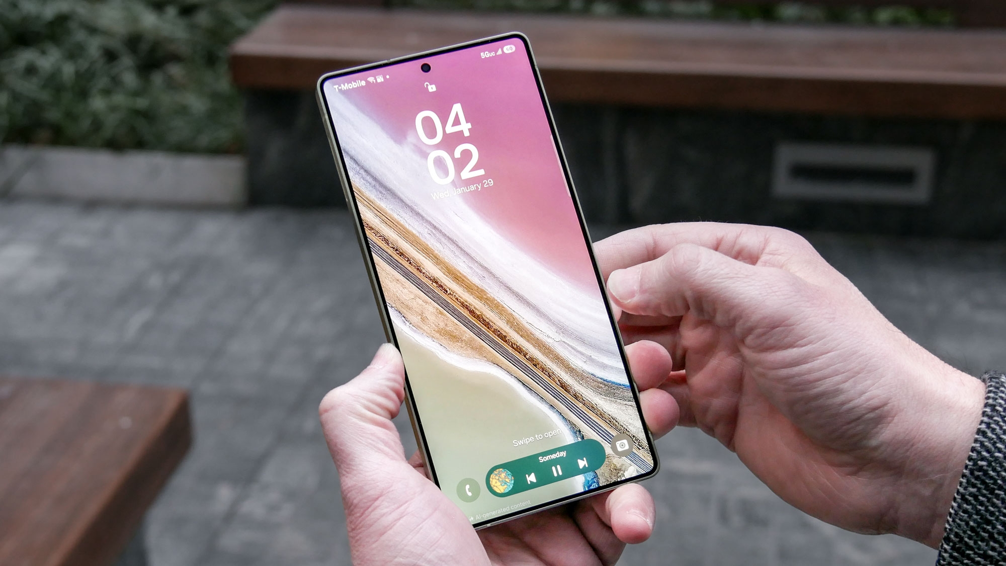 One UI 8 beta just made the Now Bar a lot more useful — here's how