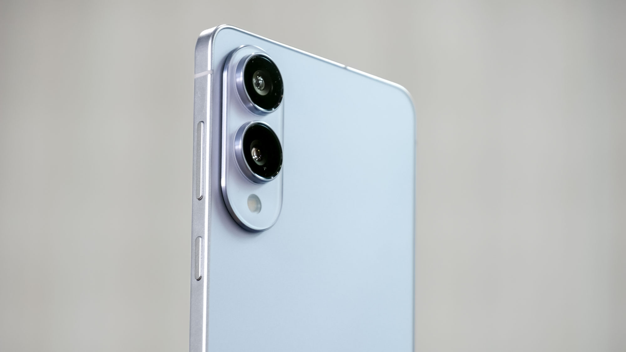 Samsung and Apple are the wrong brands to make thin phones — here's why