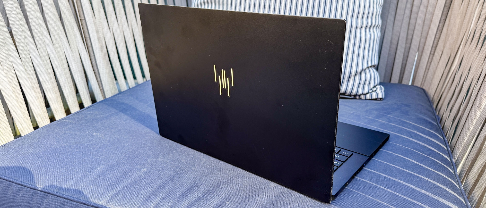 I just went hands-on with the Acer Predator Triton 14 AI — this gaming laptop was made for me