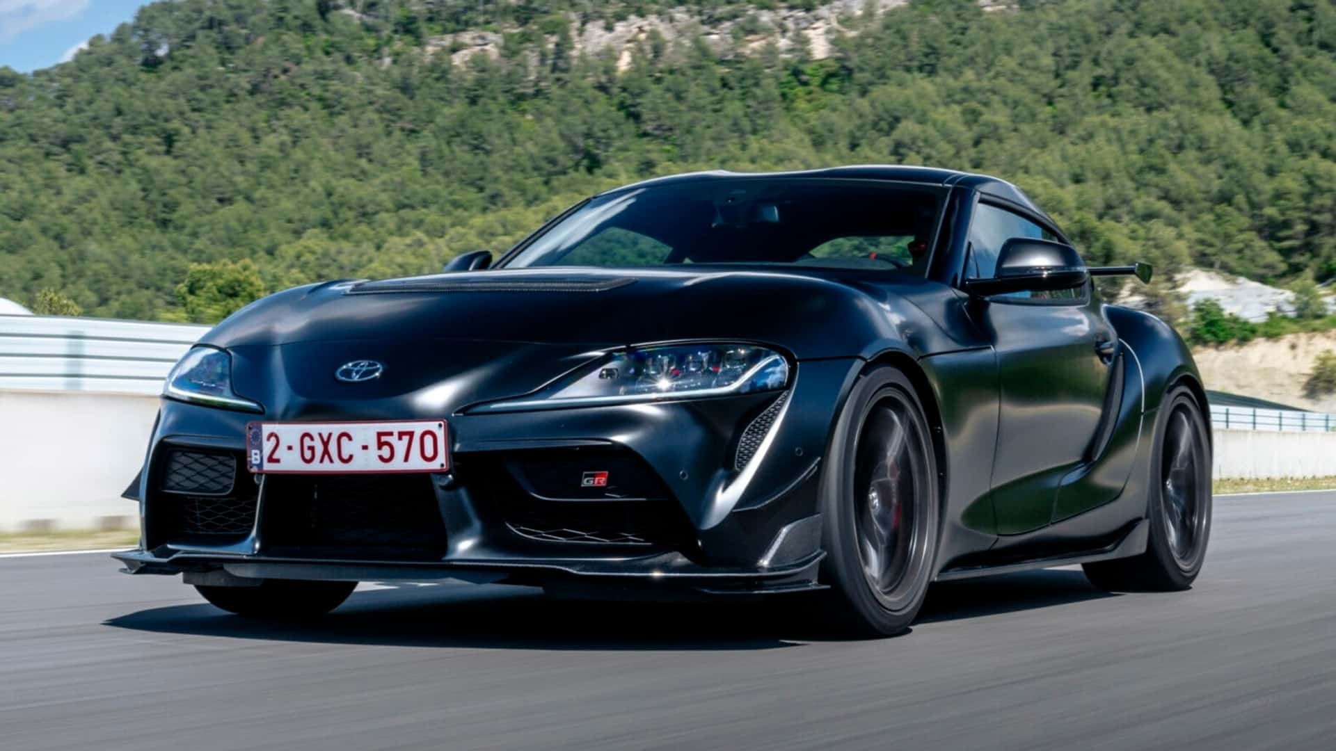 Somebody Paid Way Too Much For This Final Edition Supra
