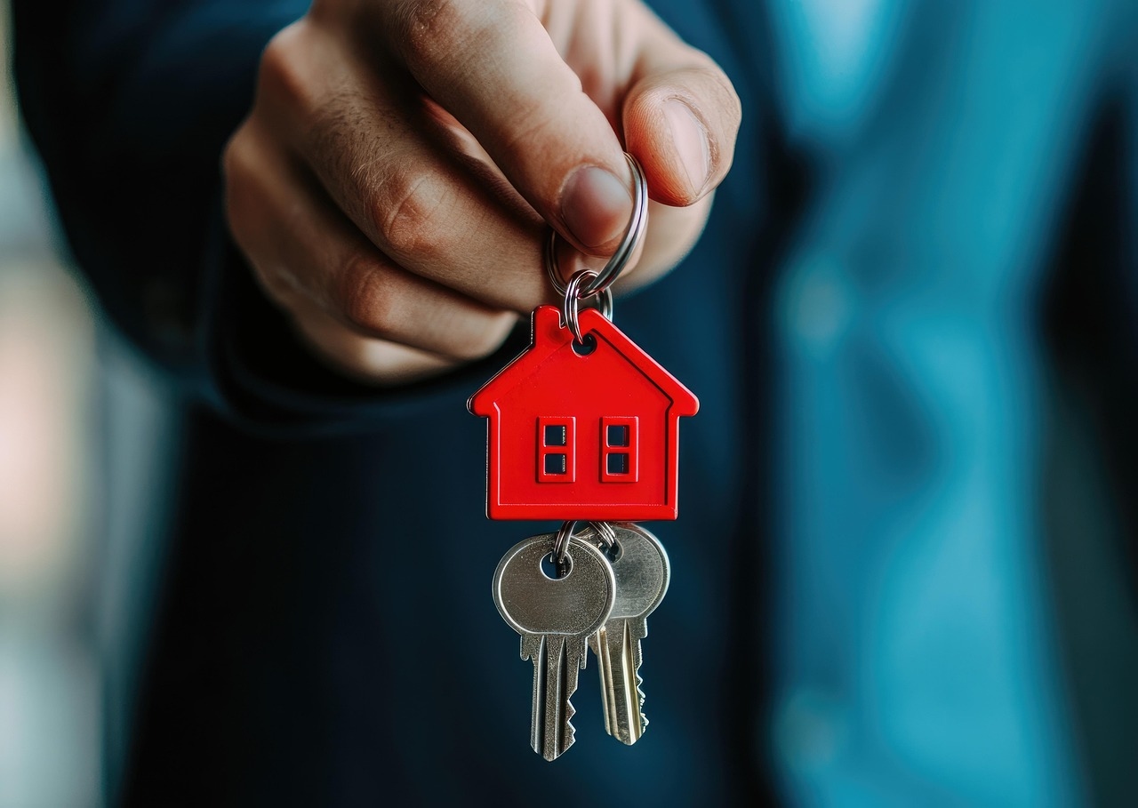 How to Buy a Home in California and Sell Your Current Home at the Same Time