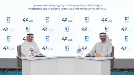 42 أبوظبي تتعاون مع أدنوك لتمكين الجيل القادم من المبرمجين الإماراتيين