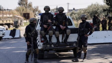 'يجب على الولايات المتحدة رفع العقوبات عن سوريا'