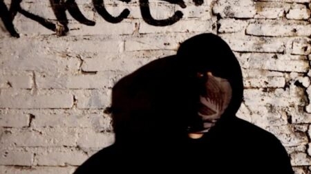 رحلة الموت: ما قصة مخدر 'الفنتانيل' الذي يهدد أمريكا ويلاحقه ترامب بالرسوم الجمركية؟