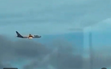 VIDEO: FedEx aircraft lands at Newark Airport after fire spotted on wing
