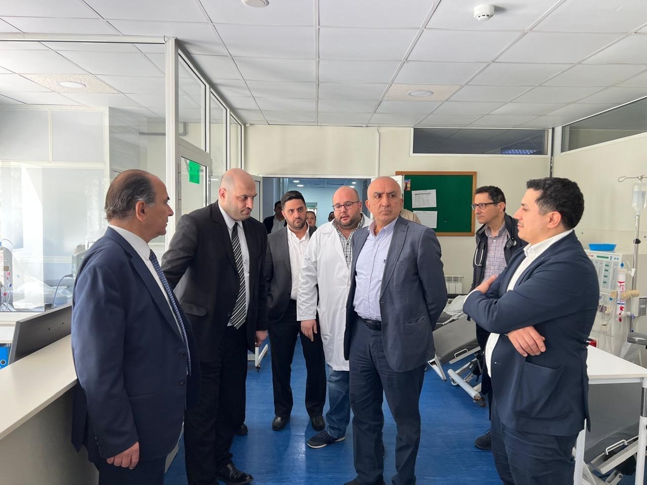 بالصور.. ناصر الدين من مستشفى تنورين: نعمل على تفعيل المستشفيات الحكومية مع دعم البنك الدولي والبنك الاسلامي
