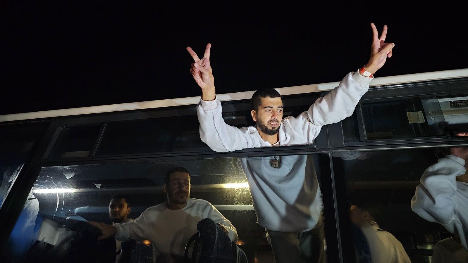 إسرائيل تُعيد اعتقال تسعة فلسطينيين أُفرج عنهم ضمن صفقة التبادل #عاجل