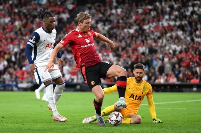 Tottenham Wins Europa League, Beats Man United 1–0 for First Major Trophy Since 2008
