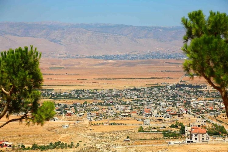 انتخابات القاع: منازلة سياسية حادة بين لائحتين