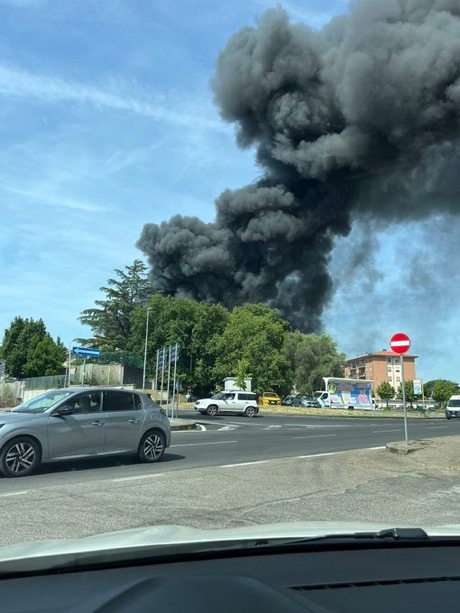 VIDEO: Massive Fire Erupts at Tuscia University in Viterbo, Italy