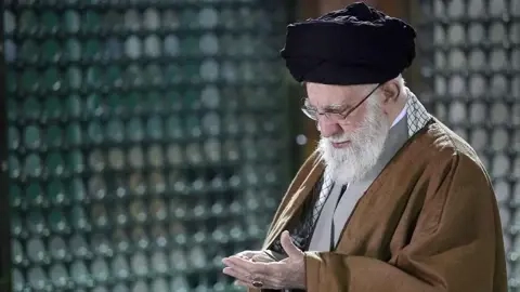 Hezbollah Deputy Defies Khamenei's Order to Join Israel Conflict — Report