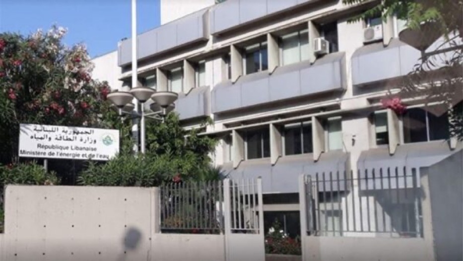 وزير سابق، خرج من الوزارة.. ولم تخرج الوزارة منه