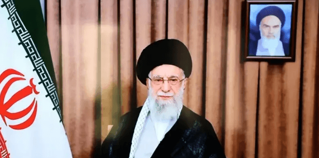 خامنئي يظهر في كلمة مسجلة لأول مرة منذ وقف إطلاق النار، ووزير الدفاع الأمريكي يستعد لإعلان 'تحديث كبير'