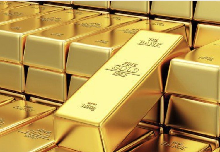 الذهب يتراجع مع ترقب الأسواق لبيانات أمريكية وموقف الفيدرالي