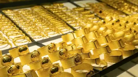 أسعار الذهب تسجل ارتفاعاً طفيفاً وسط ترقب بيانات التضخم الأمريكية