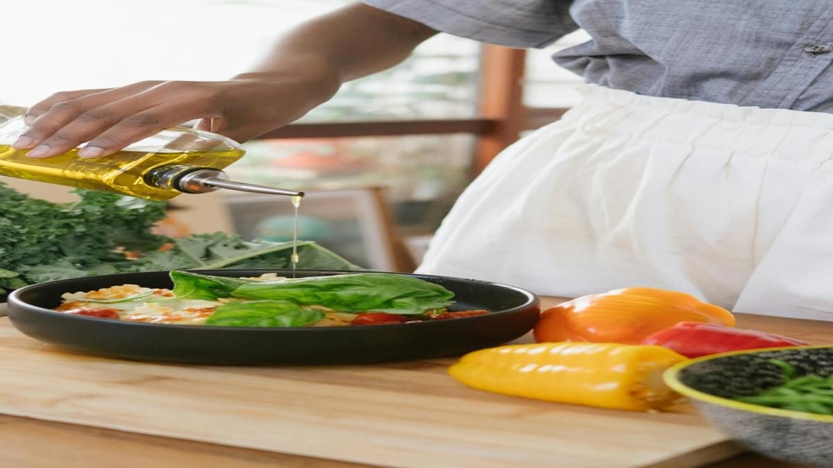 Pour with Care: Choosing the Right Cooking Oil