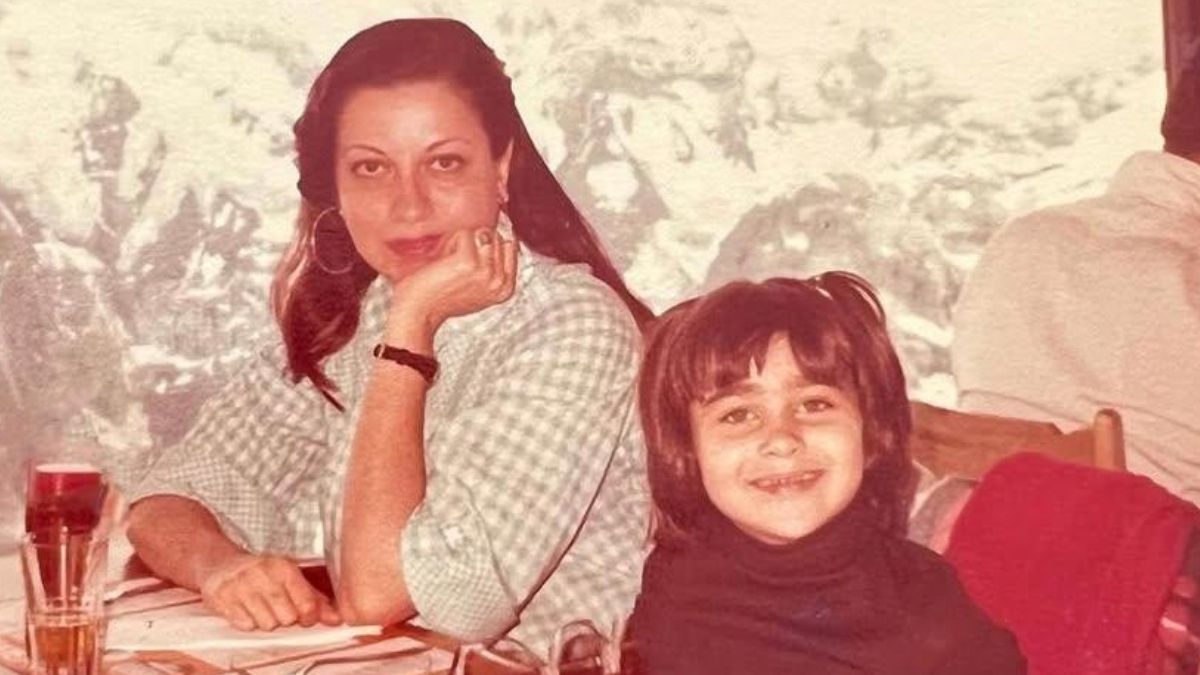 8 childhood photos of Karisma Kapoor