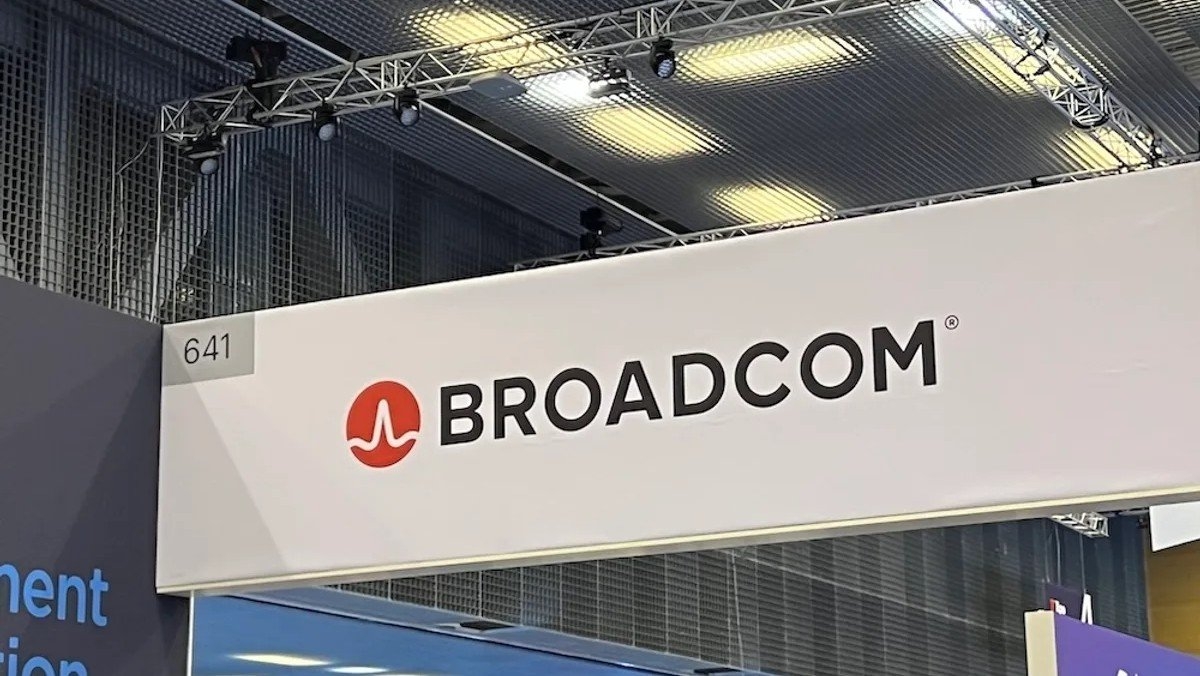 Broadcom Launches Tomahawk 6 - 102.4 Tbps Switch
