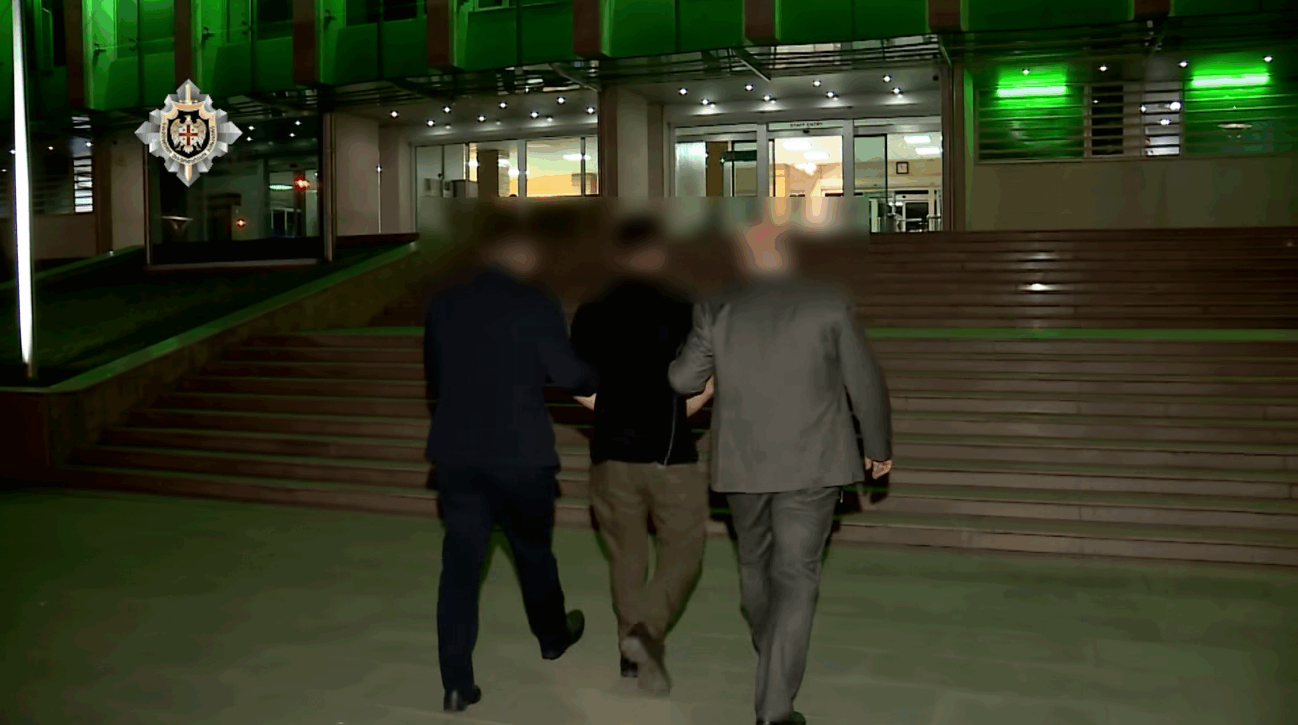 Ex-Defense Ministry Officials, Ex-Minister's Relative Arrested on Embezzlement Charges