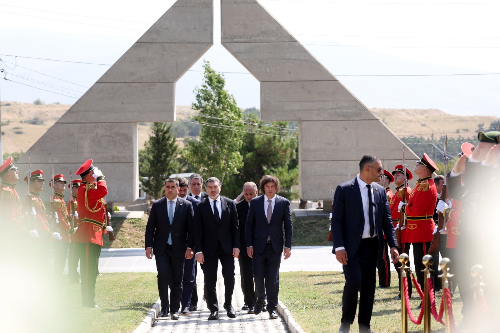 Georgian Dream Officials Comment on War Anniversary