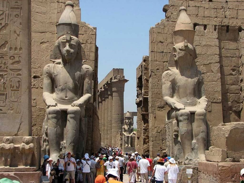 «شينخوا»: سحر جنوب مصر الثقافي يجذب المزيد من السائحين الأجانب