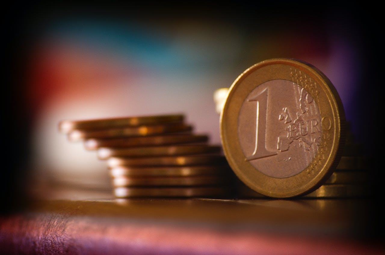 سعر اليورو أمام الجنيه في بداية تعاملات اليوم الخميس 22-5-2025