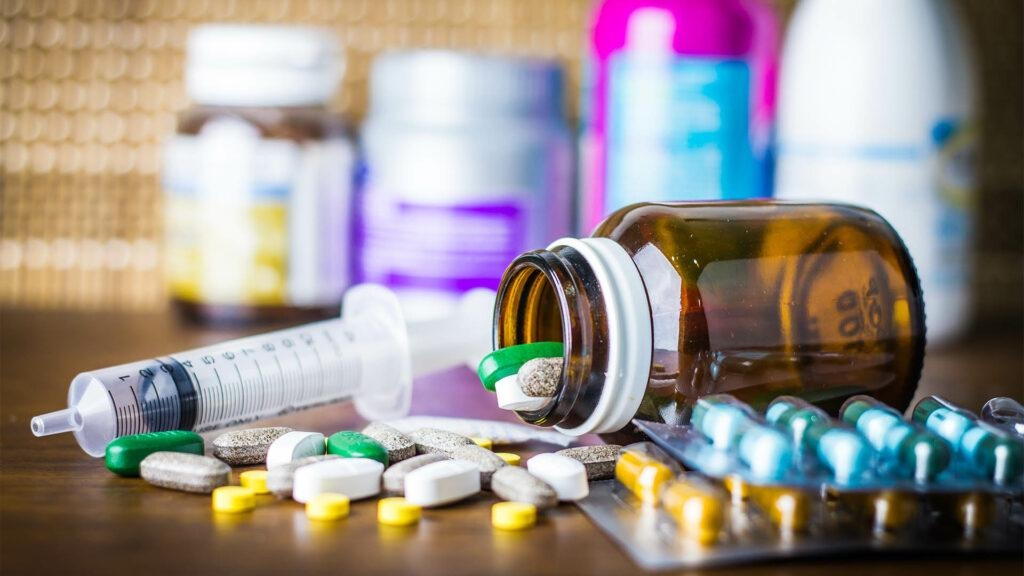 سياسة مثيرة للجدل.. ترامب يصدر قرارا لخفض أسعار بعض الأدوية في الولايات المتحدة