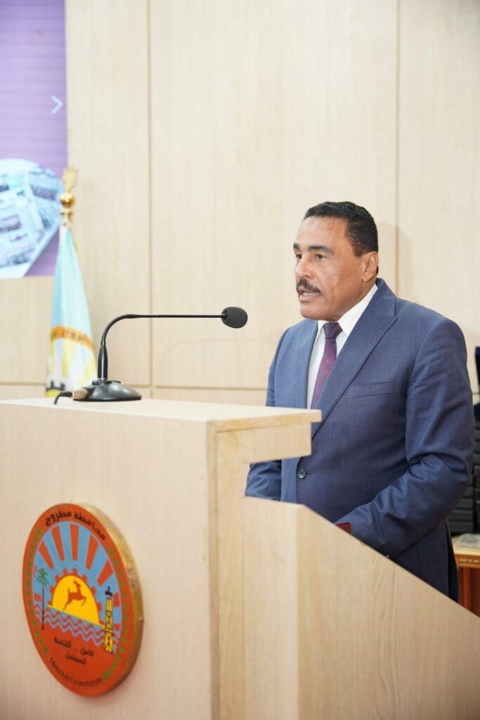 محافظ مطروح يعتمد قرارات لجنة البت فى طلبات التقنين على أراضى الدولة