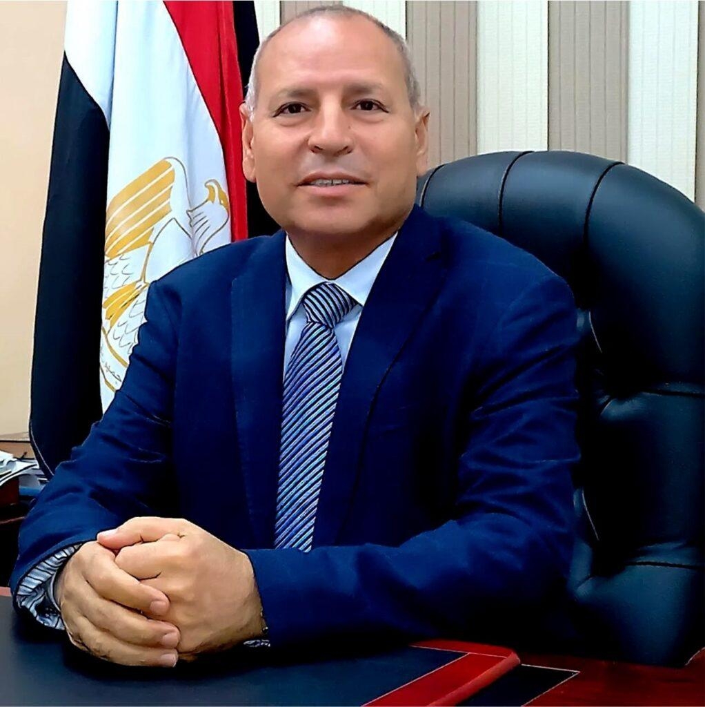 محافظ القاهرة: قوات الحماية المدنية تسيطر على حريق في مبنى بشارع راتب باشا بالأزبكية