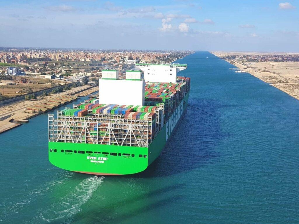 خطوط ملاحية: تخفيضات قناة السويس تساعد شركات الشحن