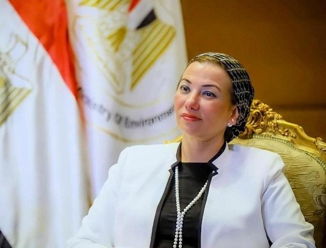 وزيرة البيئة تبحث مع الجمعية المصرية لشباب الأعمال فرص الاستثمار في القطاع البيئي