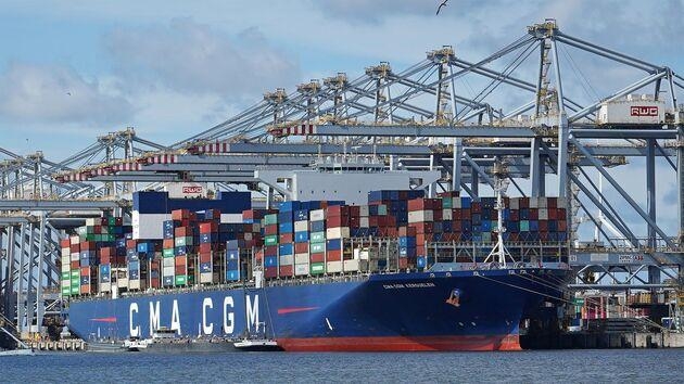 شركة CMA CGM الفرنسية تؤكد استمرار تقديم خدماتها بمنطقة الخليج