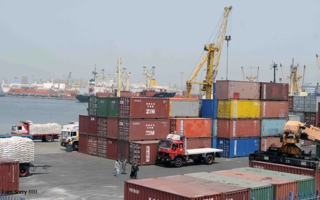 بعد تطوير الأرصفة وتعميقها.. ميناء الإسكندرية يستعد لاستقبال السفن العملاقة