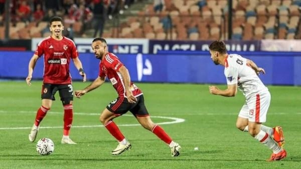 ناقد رياضي يوضح سبب الأزمة المثارة حول إقامة لقاء القمة بطاقم تحكيم مصري