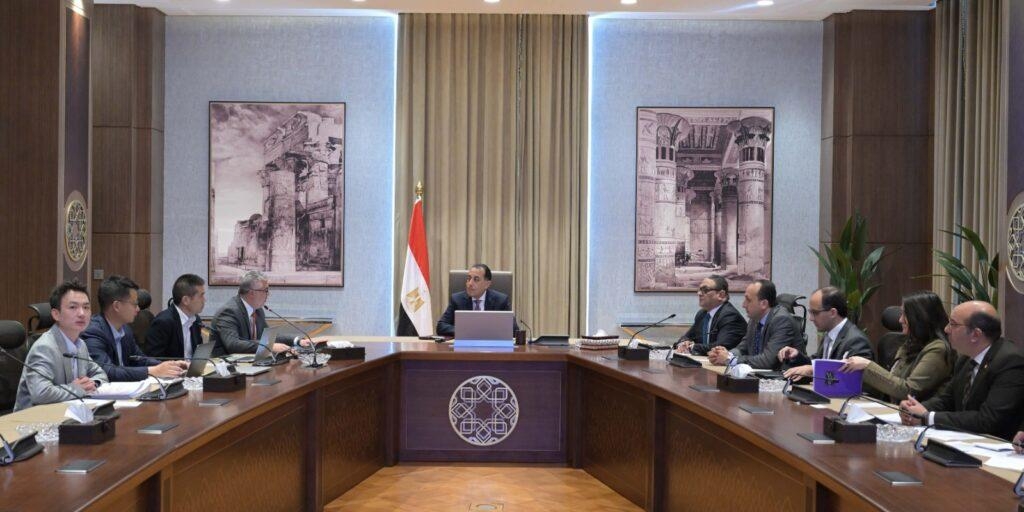 باستثمارات 700 مليون دولار.. «سينجين نيو كيبينج تكنولوجي» تتفاوض مع الحكومة لتوطين صناعة الزجاج في مصر