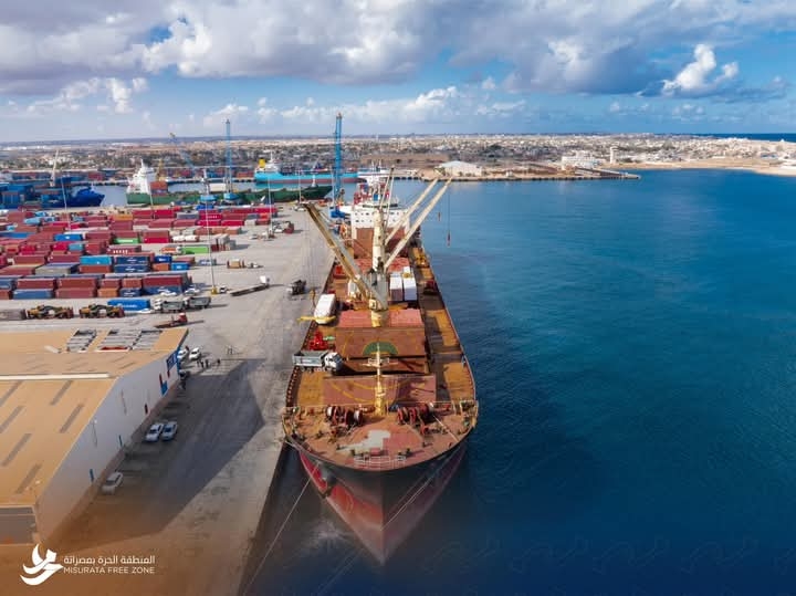 صفقات الاستحواذ تغير  خريطة الشحن البحري العالمي