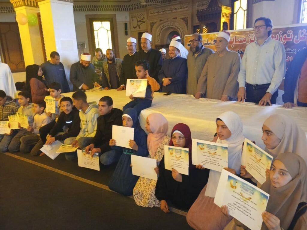بمشاركة قيادات الأوقاف.. الإسكندرية تكرّم حفظة القرآن الكريم بقرى النهضة والعامرية