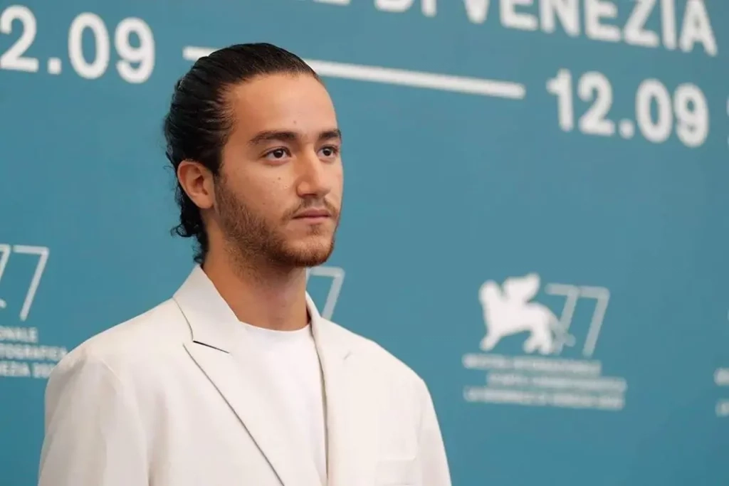 تكريم أحمد مالك بجائزة «هيباتيا» الذهبية فى مهرجان الإسكندرية للفيلم القصير