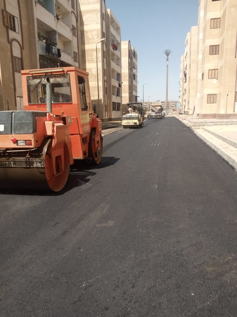 محافظ الإسماعيلية يوجه بسرعة الانتهاء من مشروعات الطرق قبل انتهاء العام الحالي