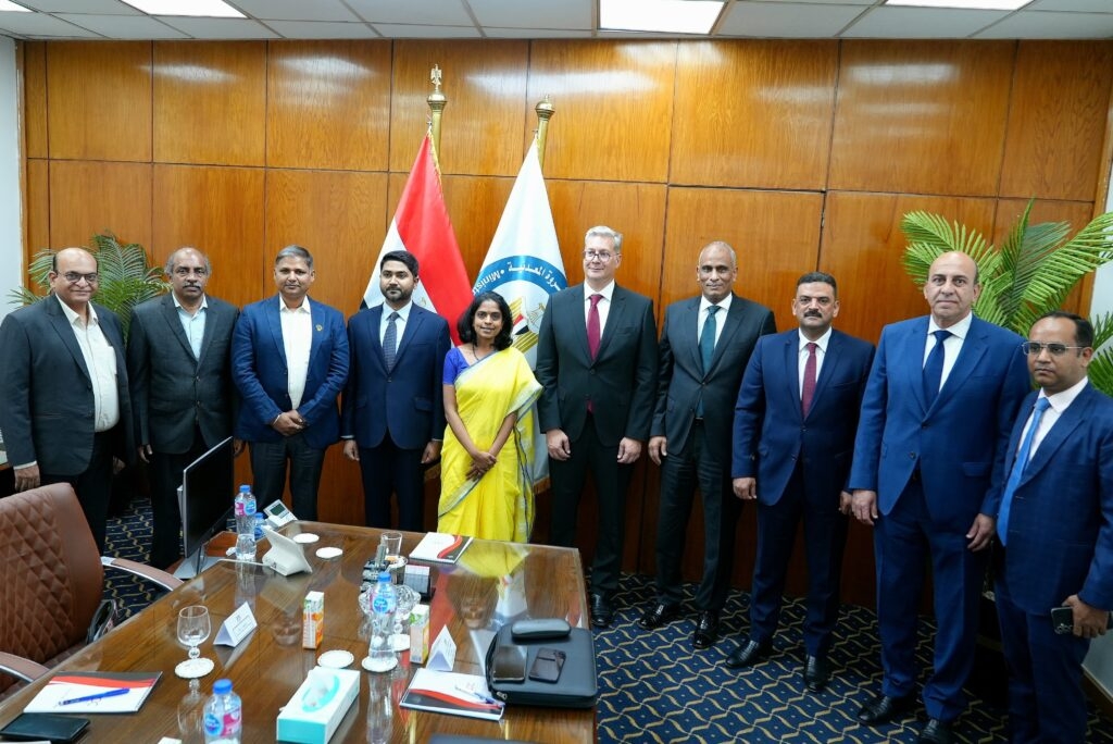مباحثات مصرية هندية لتعزيز التعاون بقطاعات البتروكيماويات والتعدين والأسمدة
