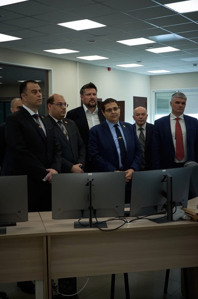 رئيس «المحطات النووية» يتابع تصنيع المعدات الخاصة بمشروع الضبعة من قلب سان بطرسبرغ الروسية