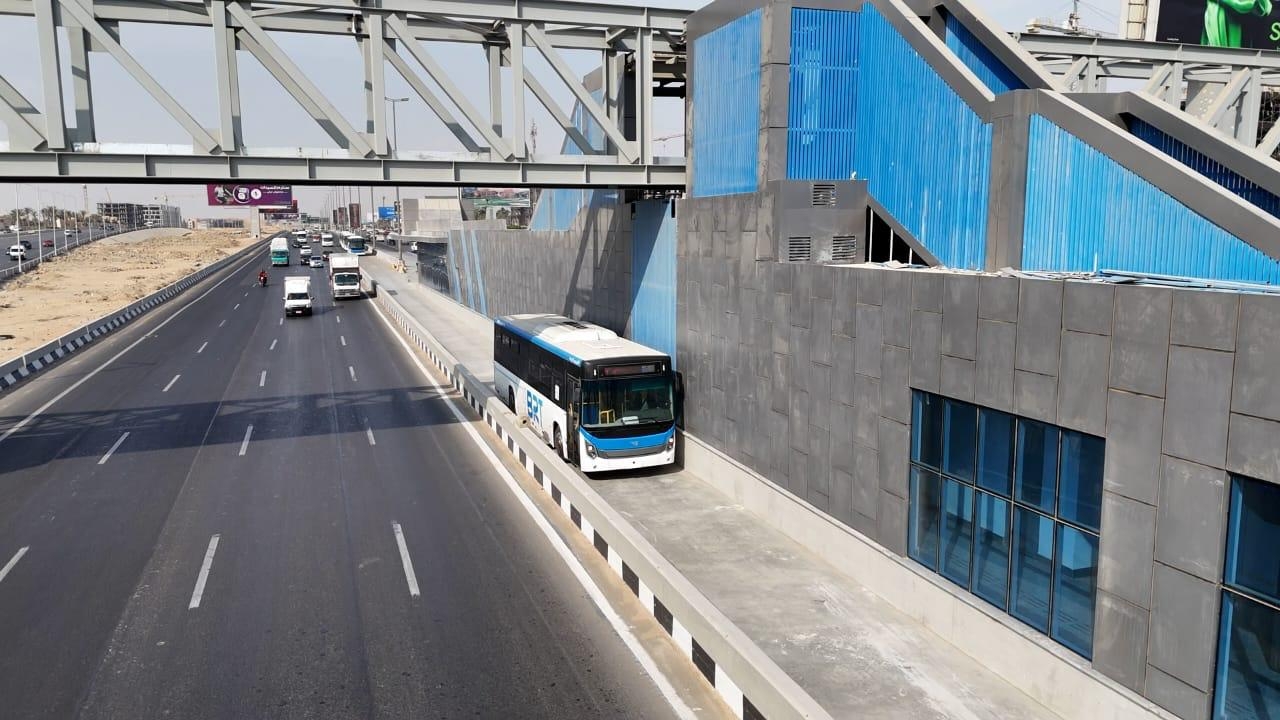غلق طريق الواحات لتنفيذ مشروع الأتوبيس الترددي الذكي.. تعرف على تحويلات المرور