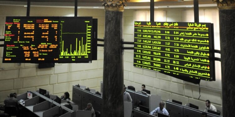 البورصة تغلق التعاملات على ارتفاع جماعي بدعم مشتريات المصريين