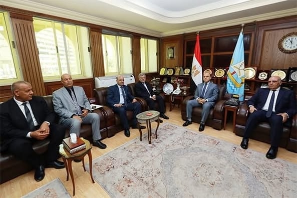 لقاء موسع بين محافظ كفر الشيخ ورئيس هيئة الأوقاف لبحث آفاق التعاون والاستثمار