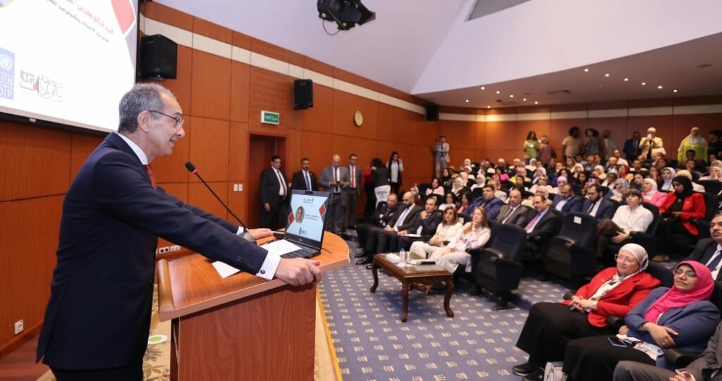 وزير الاتصالات: بناء القدرات الرقمية لأكثر من 30 ألف إمرأة عبر مبادرة «قدوة تك»