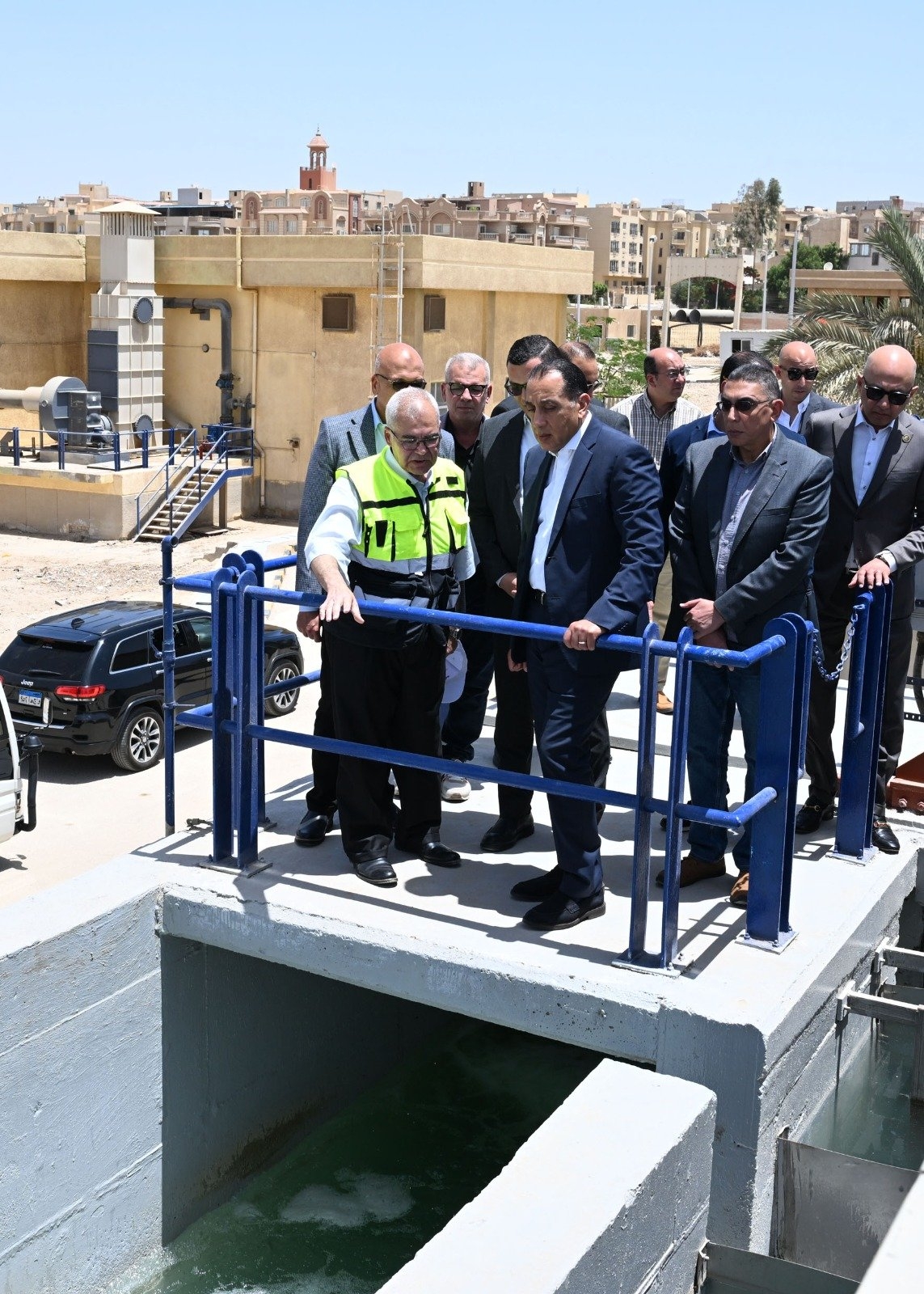 رئيس الوزراء يتفقد مشروع رفع كفاءة محطة تنقية مياه الشيخ زايد ويوجه بتكثيف الأعمال