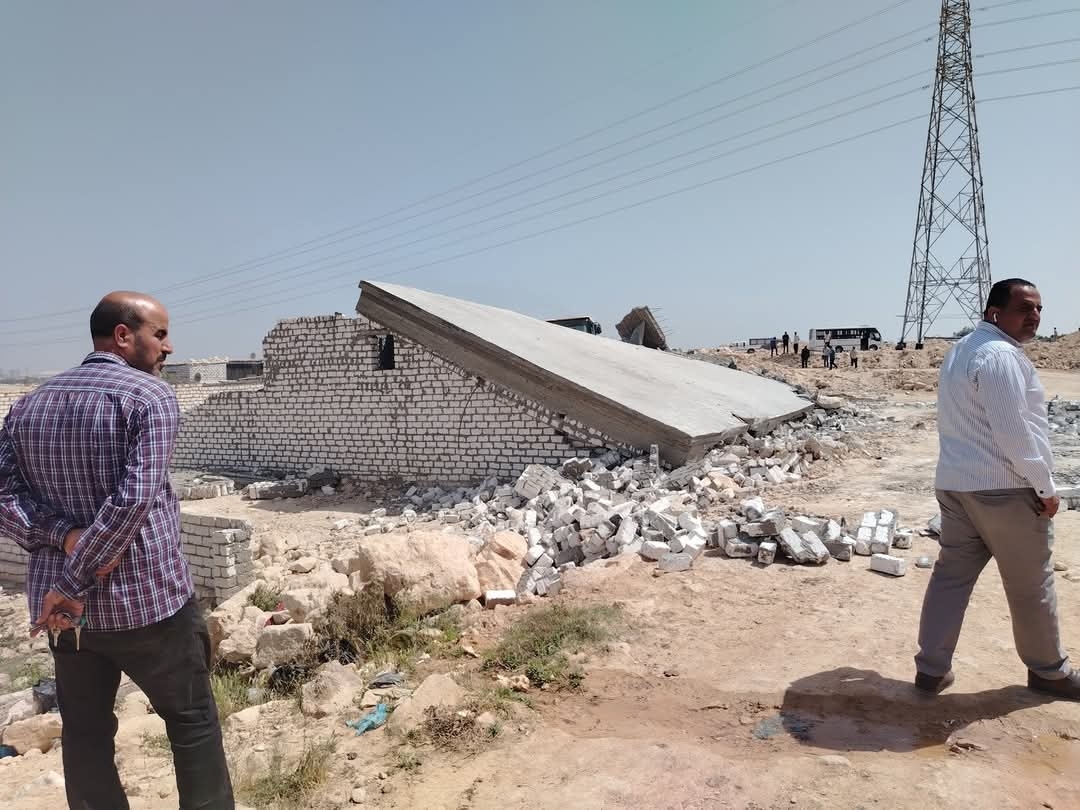 جهاز مدينة برج العرب الجديدة يزيل مخالفات بناء وإشغالات بعدة مناطق