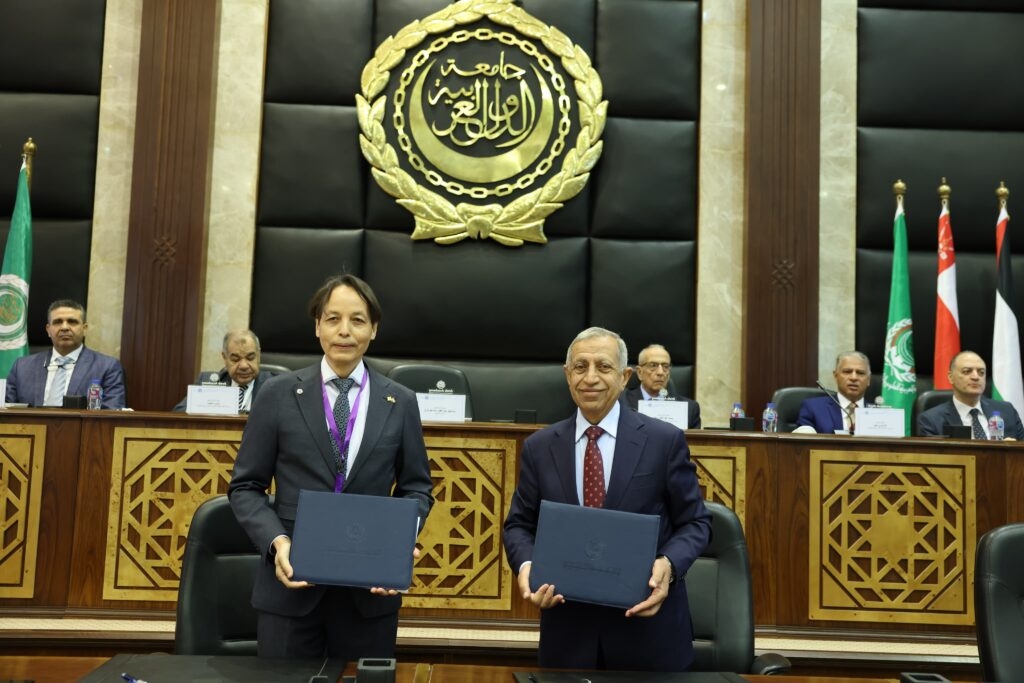 الأكاديمية العربية توقع مذكرتي تفاهم مع المركز العربي الياباني و«أراب لينك» لتعزيز التعاون
