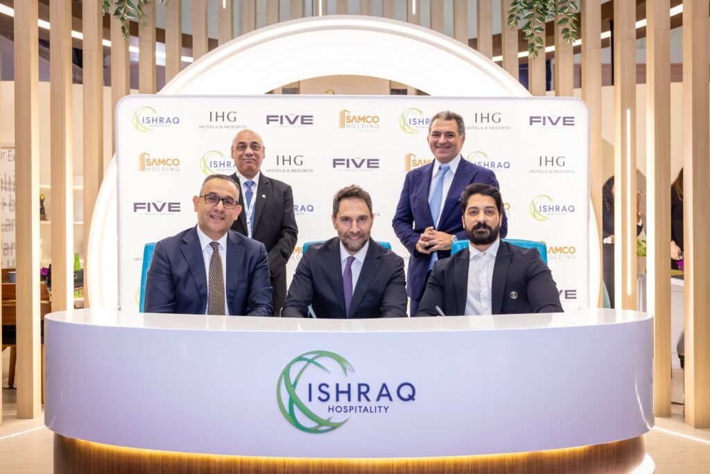 شراكة استراتيجية بين مجموعة «إنتركونتيننتال» و«إشراق للضيافة» و«سامكو القابضة»